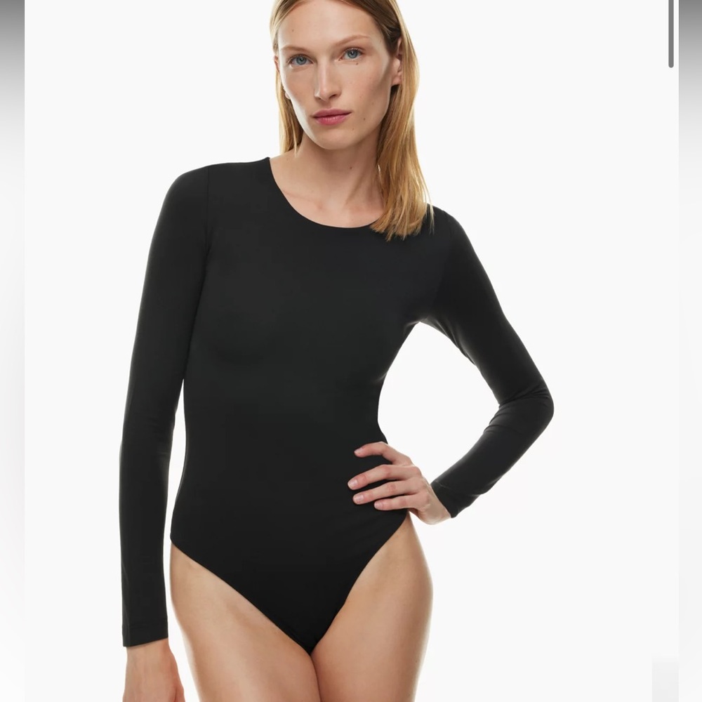 Black aritzia bodysuit